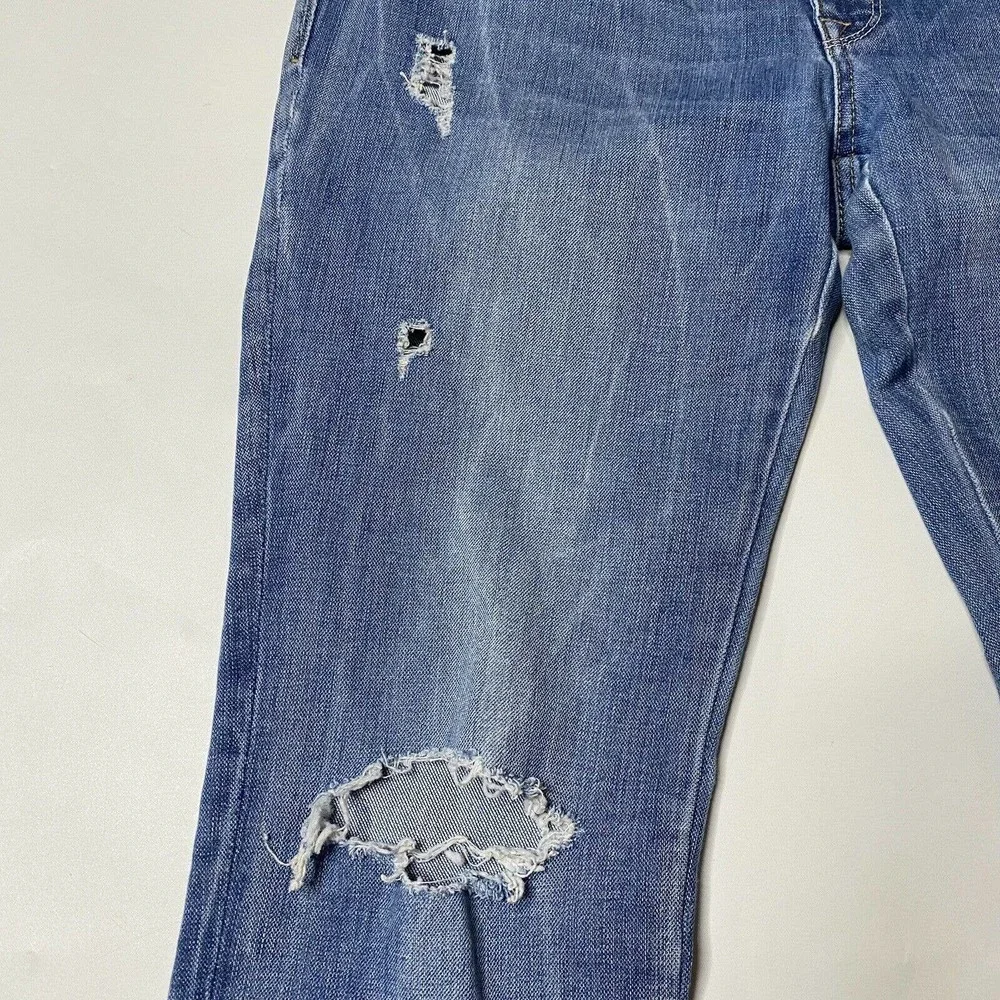 DL1961 SZ 31 Distressed Britney Jeans